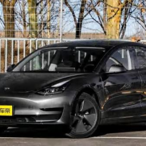 TESLA Model 3 Rear-wheel drive/high-performance All-wheel drive
